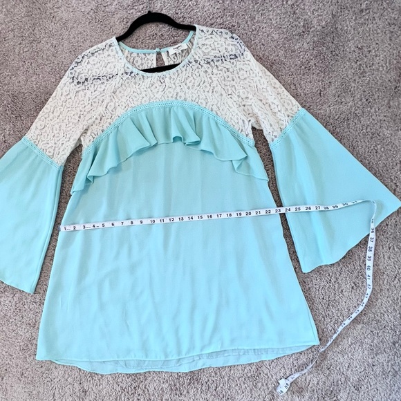 Gorgeous Lace & Ruffles Batwing Sleeve Dress Mint Color - Picture 4 of 4